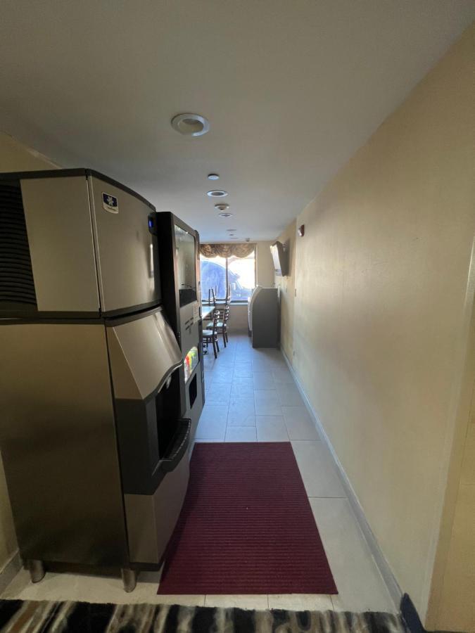 Atlantic Motor Inn Нью-Йорк Экстерьер фото